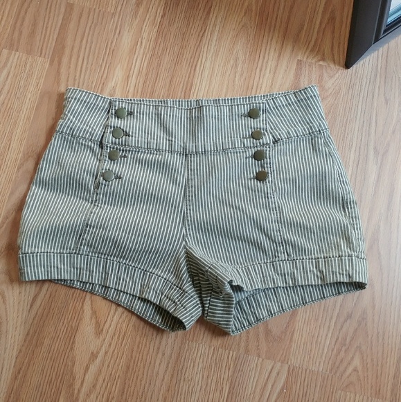 { 2.1 Denim } Striped Front Panel Shorts - Picture 4 of 6